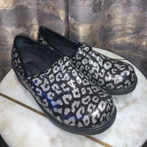 Savvy Brandy nursing clogs Size 9